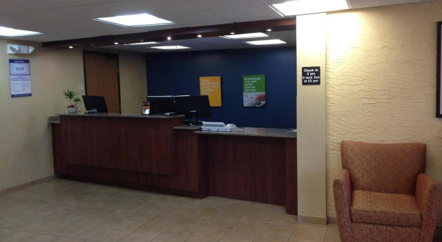 Motel 6 Elk Grove Village, IL