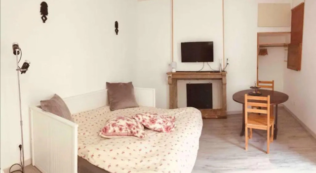 Joli Studio, Rezervasyon Otel Haute-Saône otoparklı oteller, Otopark