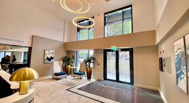 Luxurious 2 BR Apartment - Gym and Cinema room - Birmingham City Centre, Забронировать Апартаменты/квартира Эджбастон Бирмингем, рядом с Ikon Gallery