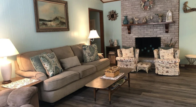 Dixies Retreat by Jekyll Realty, Varaa Hotelli Jekyll Island Georgia