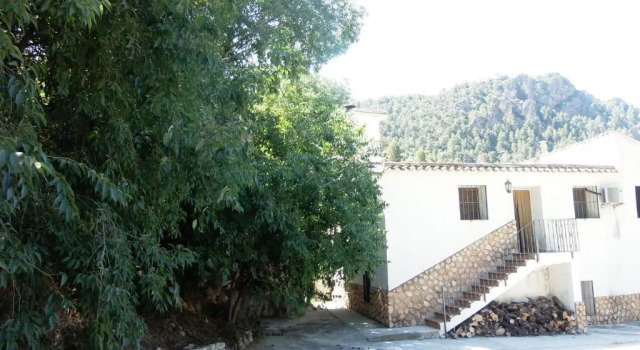 Коттедж с 3 комнатами Casas La Piedra De Tíscar