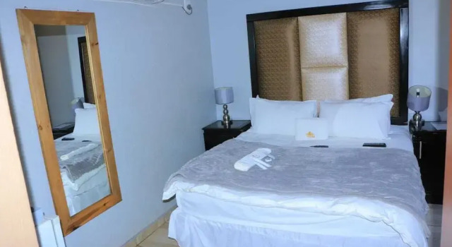 Khethis Guest House, Prenota Affittacamere Hotel a Limpopo con parcheggio, Parcheggio