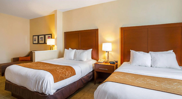 Четырёхместный люкс Comfort Suites Twinsburg