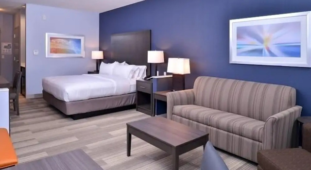 Двухместный люкс Holiday Inn Express Hotels & Suites Loma Linda by IHG