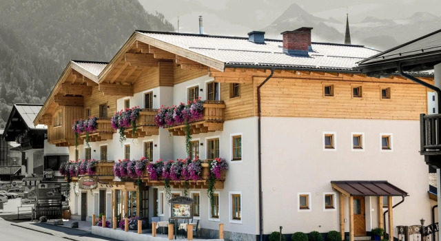 PEOPLES Hotel, Забронировать Отель Капрун Europa Sportregion