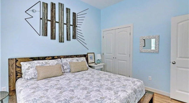 Mary Lou's Hideout 2 Bedroom Bungalow by Redawning