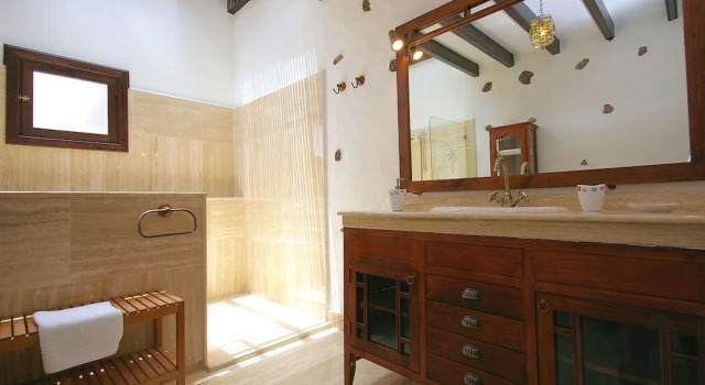 Spacious Villa in Haría With Swimming Pool, Забронировать Вилла Отели Ланцароте 3 звезды, 3*