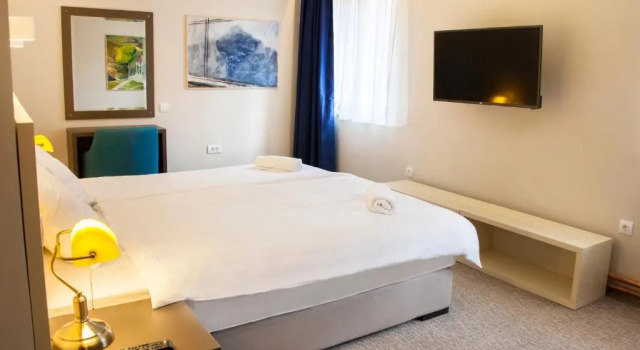Hotel Happy, Buchen Sie Hotel Dimitrovgrad Zentralserbien