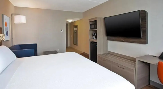 Run of House Holiday Inn Express Kingston Central by IHG