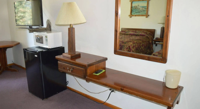 Rimrock Lodge LLC, Buchen Sie Hotel Thompson Falls Montana