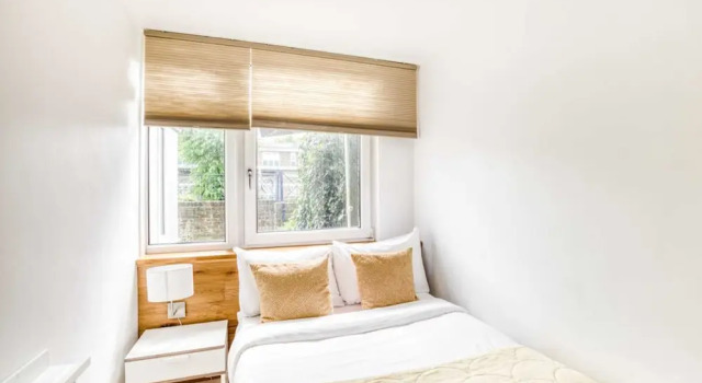 Homely 4 Bedroom House in Brixton, Boek Hotel Hotels in Merseyside met zwembad, Zwembad