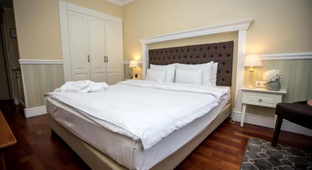 Двухместный номер Standard Queens Court Hotel & Residence
