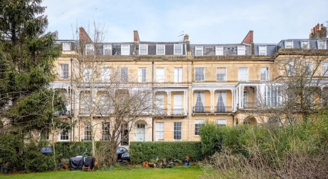 27 Lansdown Place, Забронировать Отель Отели Челтнем с парковкой, рядом с Statue of Edward Wilson, Парковка