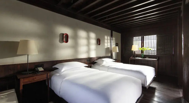 Номер Grand Lijiang Old Town Lanshe Hotel