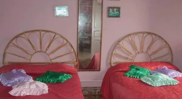 Leidys and Friends Rooms