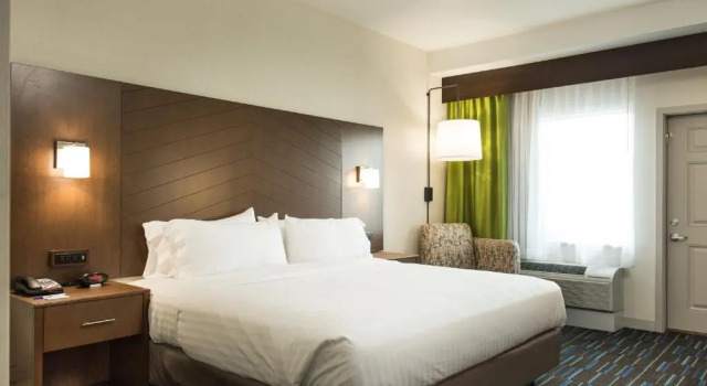 Номер Standard Holiday Inn Express & Suites Rock Falls by IHG