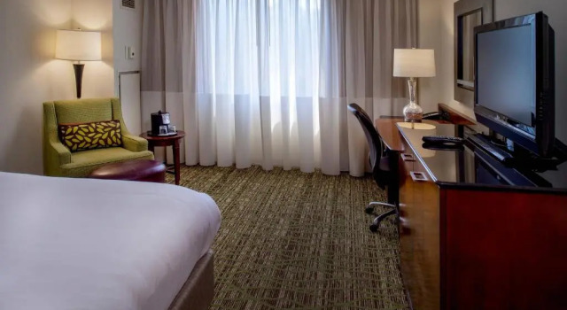 Run of House Marriott St. Louis West