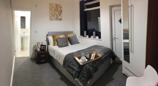 Townhouse @ Nelson Street Crewe, Book Feriehus Billige hoteller i North Wales