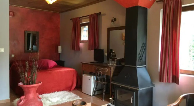 Полулюкс Georgios V Chalet Kalavrita
