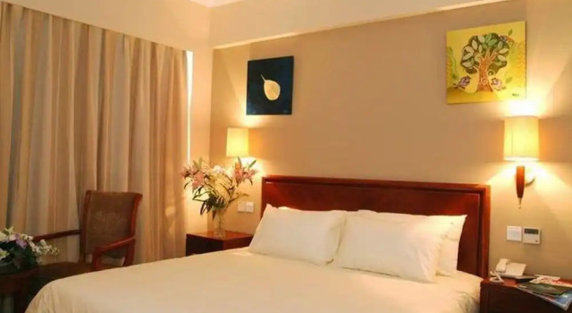 Номер Business GreenTree Inn Shanghai Hongqiao Airport Hotel
