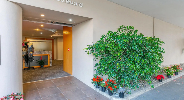 Boulevard Hotel