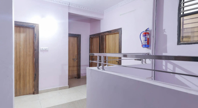 OYO 47603 Hotel Sandalwood Vibes, Забронировать Отель Отели штата Махараштры 3 звезды, 3*