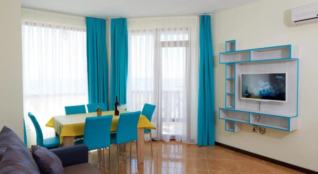 Апартаменты с 2 комнатами с видом на море Mars Apartments in Complex Shipka