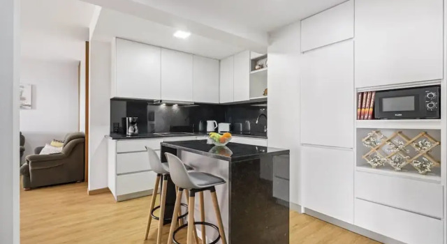 Summertime Stay by Homie, Rezerwuj Apartament Funchal Madera, w pobliżu CityBubbles