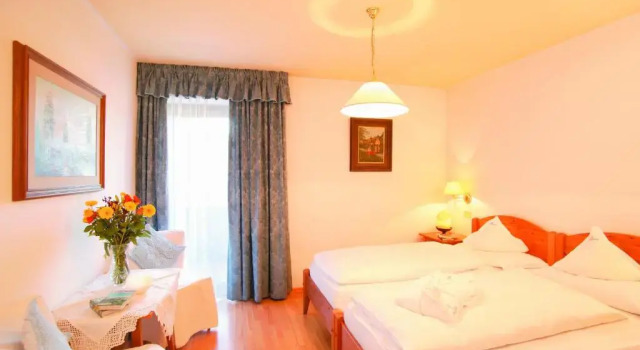 Двухместный номер Standard с балконом Hotel Tschurtschenthaler