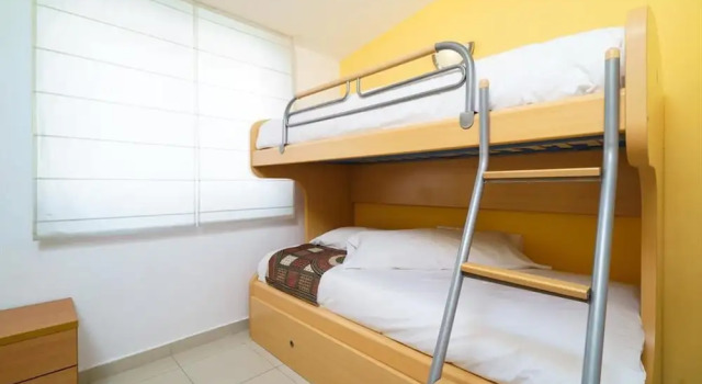 Fantastic first beach line attic apartment, sleep7
