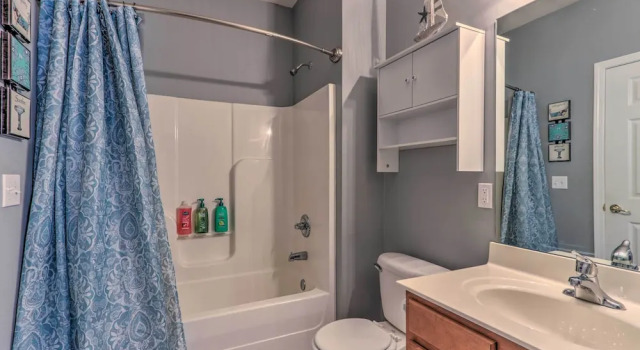 Апартаменты Lake & Poolside Fun! Water-view Camdenton Condo
