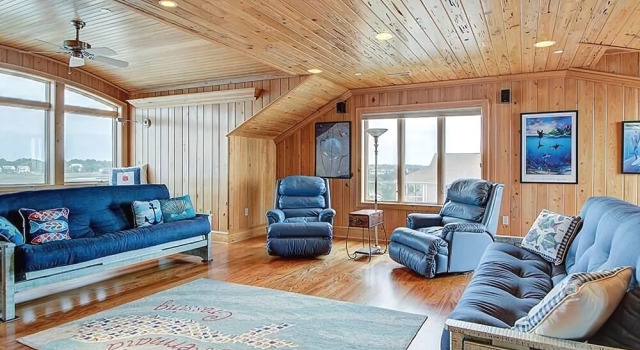 The Boat - 8 Br Home