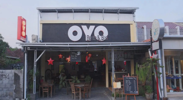 Suite OYO 426 Hotel Gading Resto