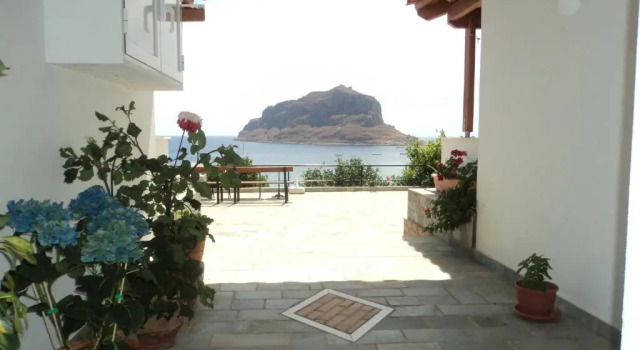 Апартаменты Economy Paraschou Guesthouse
