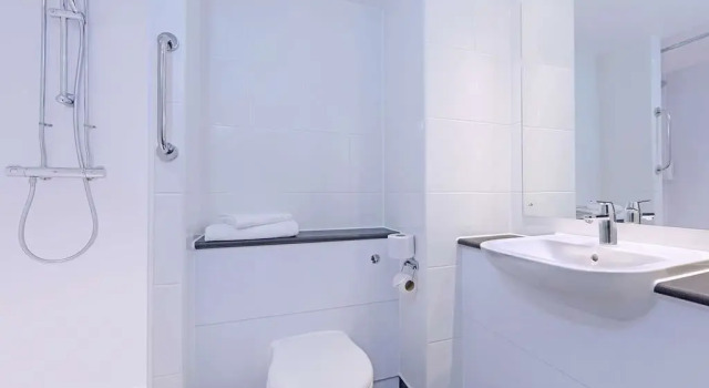 Travelodge Portsmouth City Centre