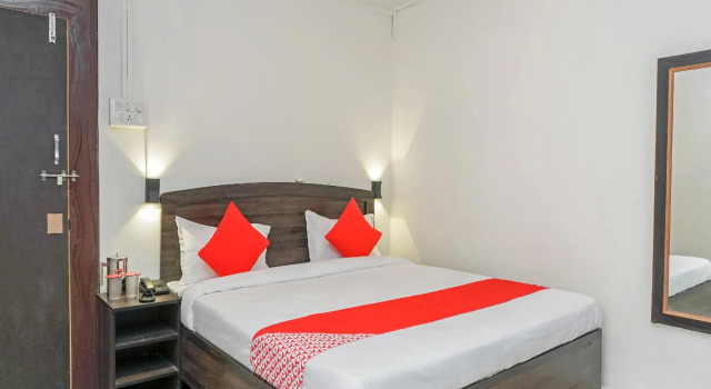OYO Flagship 19680 Suman Lodging