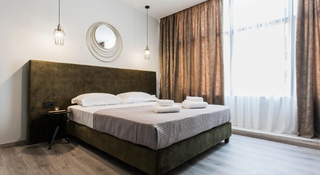 Enattica Monastiraki Living