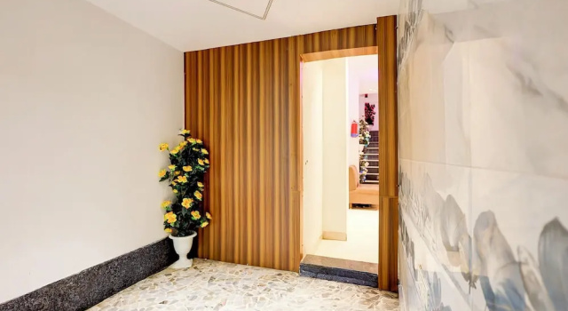 Fabhotel Royal Residency
