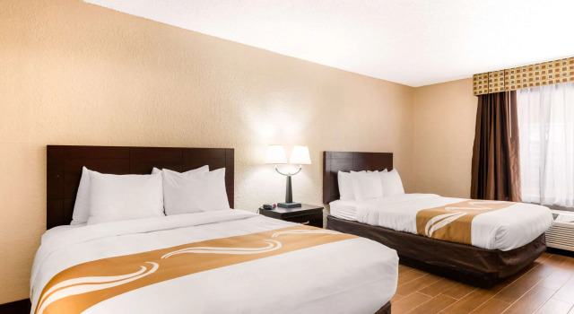 Четырёхместный номер Standard Quality Inn & Suites Orlando Airport