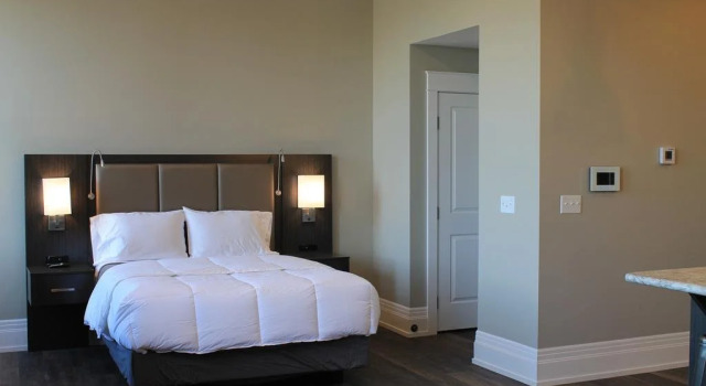Wick Tower Suites, Book Hotel Youngstown Ohio