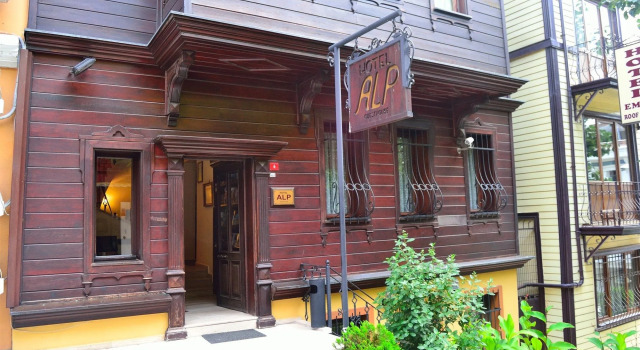 Hotel Alp Guesthouse, Забронировать Отель Отели Стамбула с завтраком, рядом с Базар Араста, Завтраки