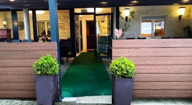 Hotel Restaurant Toscana, Забронировать Отель Бад-Орб Шпессарт, рядом с Пешеходный маршрут для хождения босиком