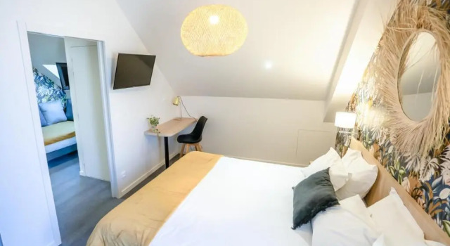 Люкс Deluxe Logis Hotel Restaurant Au Chêne Vert, Saint-Brieuc