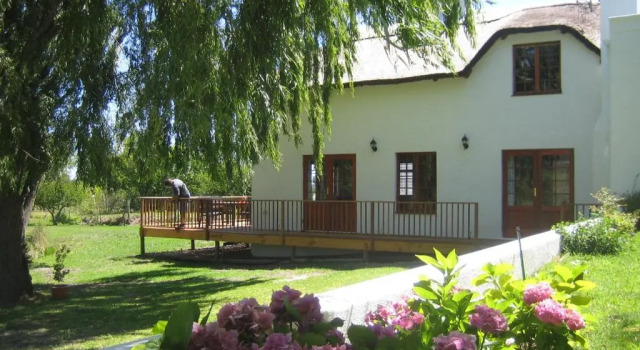 Коттедж с видом на сад Acara Guesthouse & Cottages