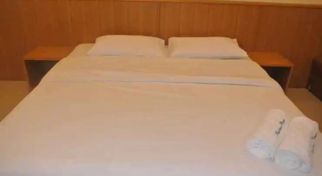 Phaiboonplace Hotel, Varaa Hotelli Hotellit North-Eastern Thailand pysäköinnillä, Pysäköinti