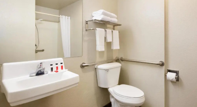 Четырёхместный номер Standard Travelodge by Wyndham Alpine