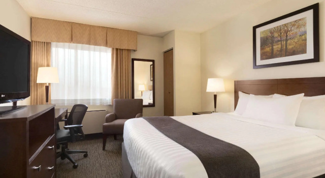 Двухместный номер Travelodge by Wyndham Edmonton South