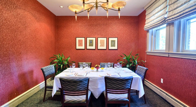 Четырёхместный номер Superior The Centennial Hotel