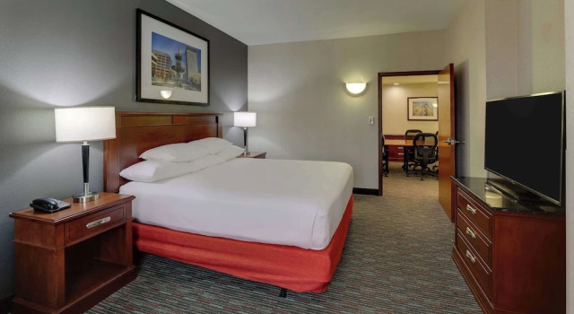 Двухместный номер Standard с 2 комнатами Drury Inn & Suites Montgomery