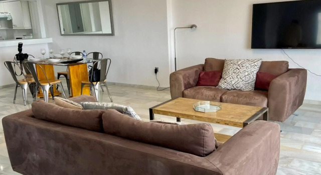 Puerto Banus Duplex Centric WaterFront 3 Bedroom, Забронировать Отель Отели Марбелья с парковкой, рядом с Casino Marbella, Парковка